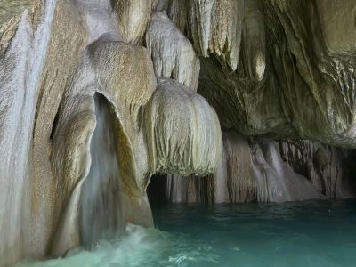 Grutas Tolantongo | Carvern